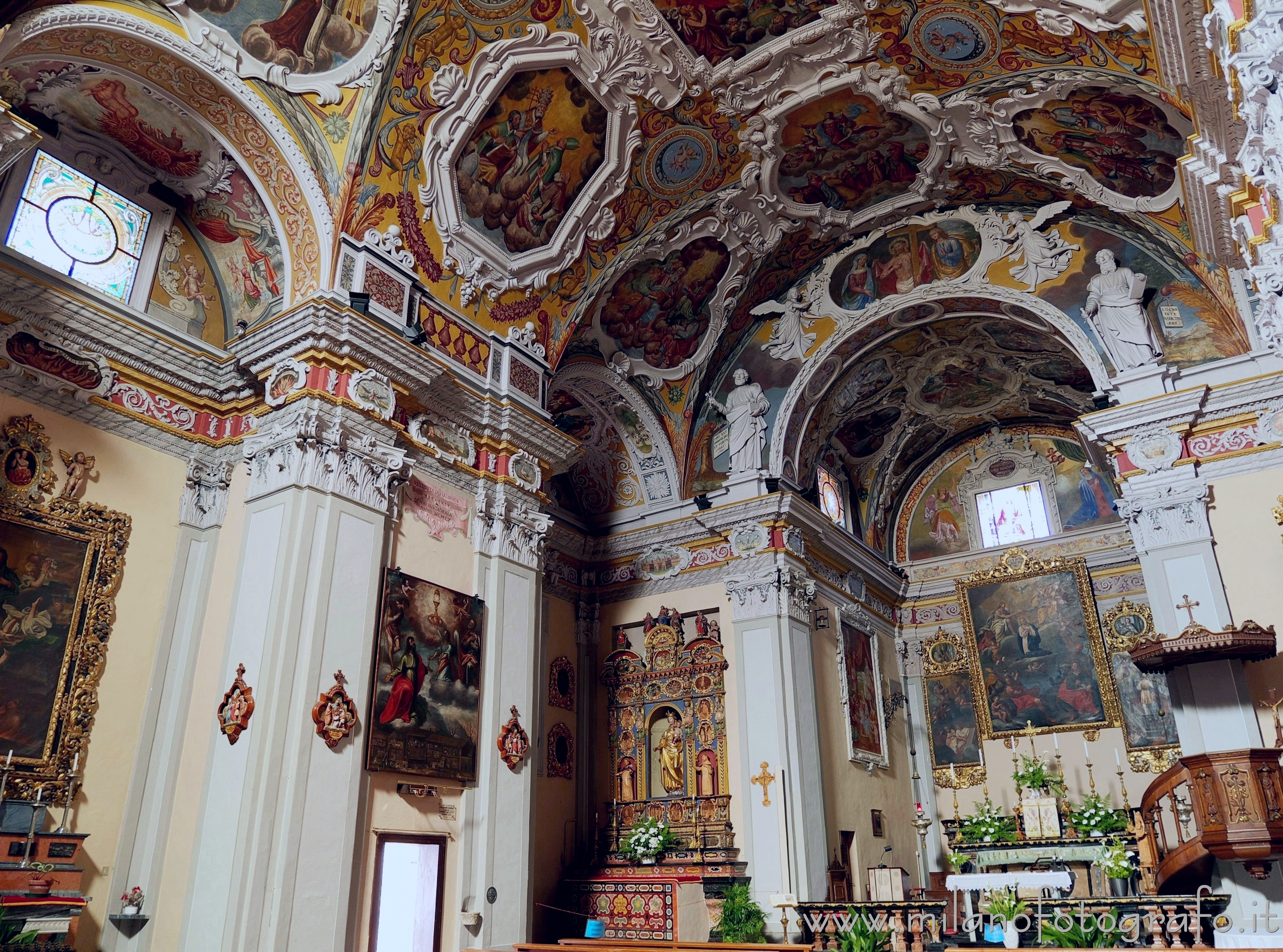 Veglio (Biella) - Interni della Chiesa parrocchiale di San Giovanni Battista